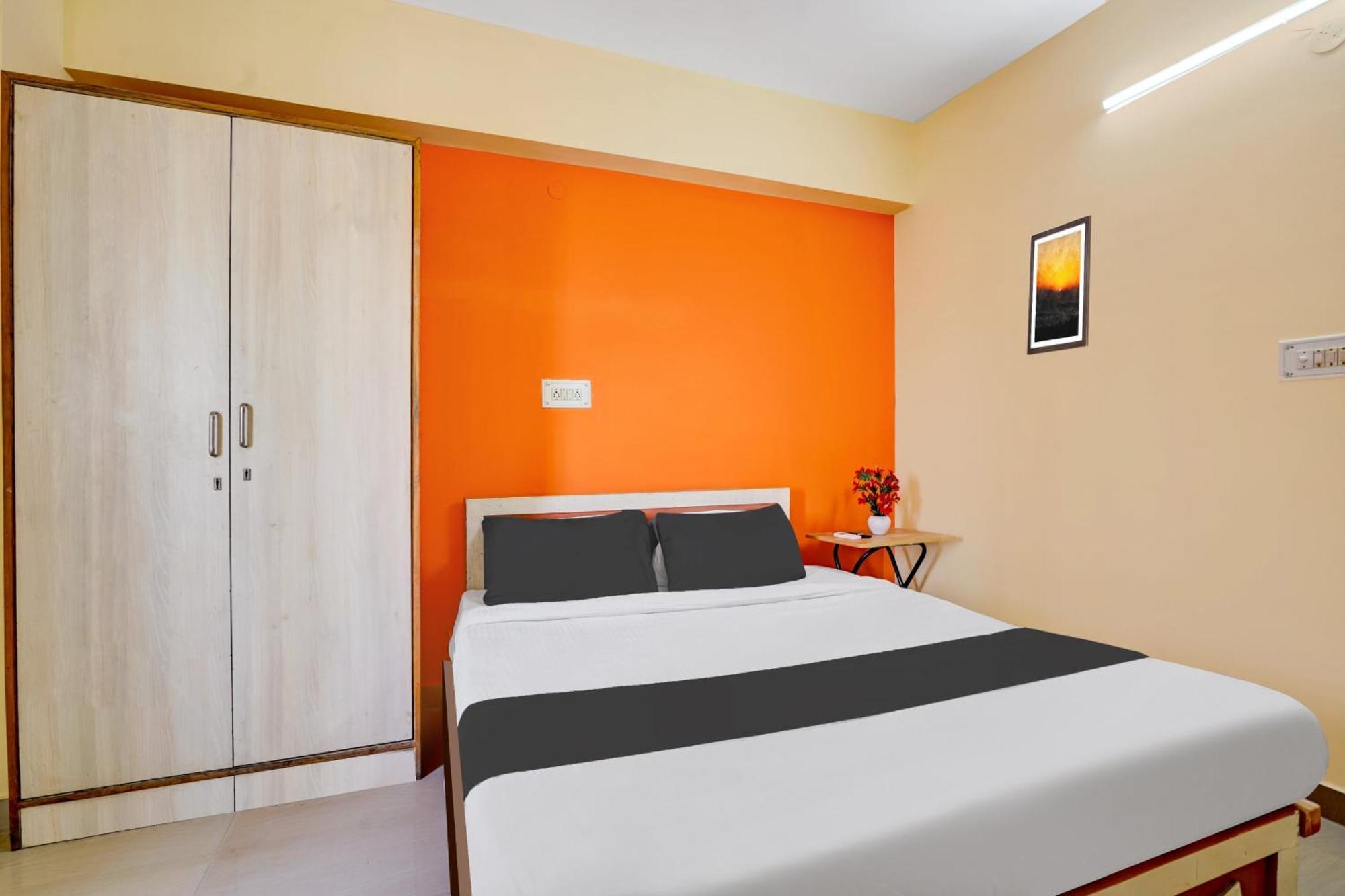 Hotel O Royal Rooms Bangalore Exterior photo