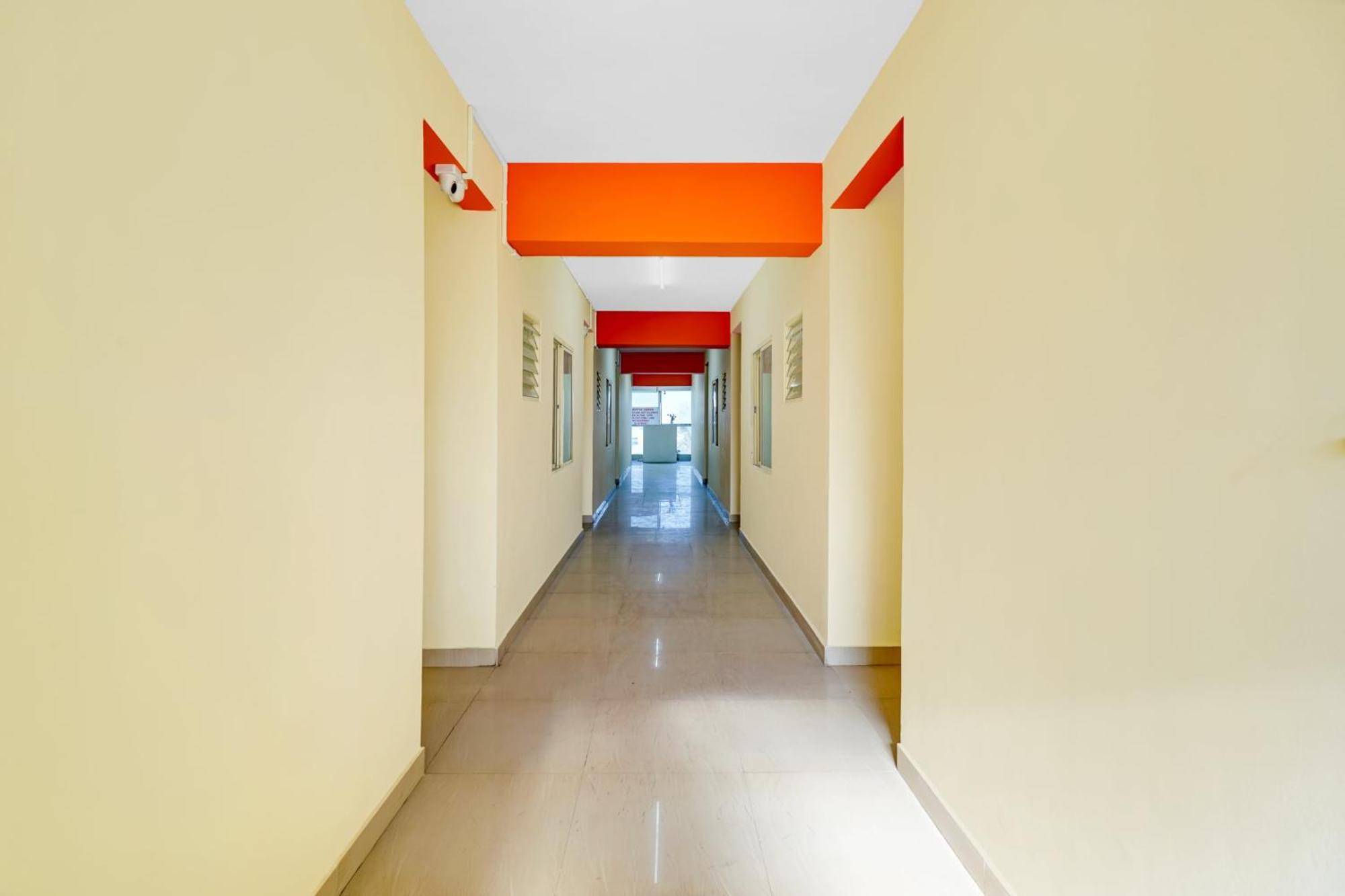 Hotel O Royal Rooms Bangalore Exterior photo